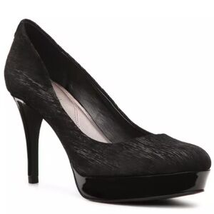 Tahari Classic Black Heels